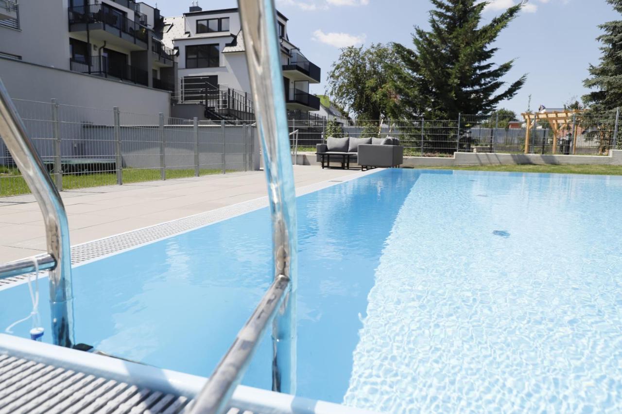Red Flower Apartment With Pool - 5 Min To Lake Wien Exterior foto