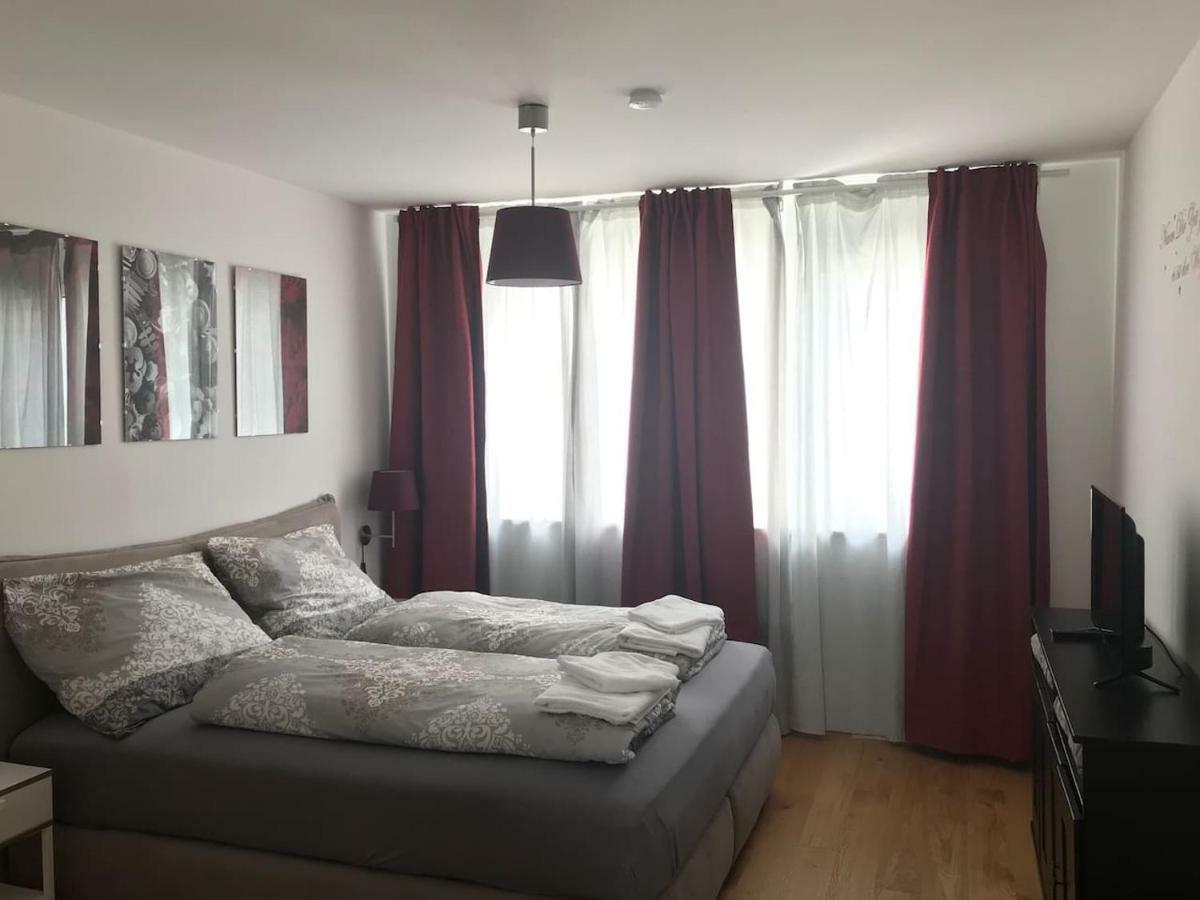 Red Flower Apartment With Pool - 5 Min To Lake Wien Exterior foto